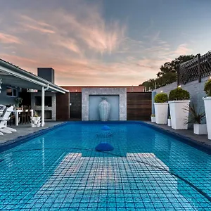 https://abalone-guest-house.port-elizabeth-hotel.com